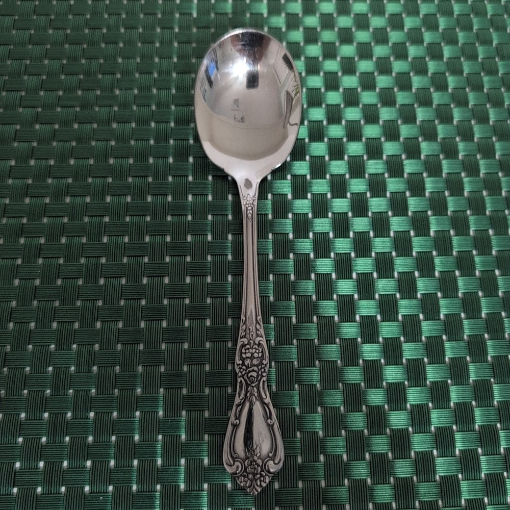 Oneida KENNET SQUARE Sugar Spoon Distinction Deluxe HH Floral Stainless Vtg